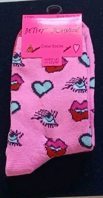 НОВЫЙ! Проснуться в стиле на Betsey Johnson 3-Pack сердце напечатано Crew носки MSR $28! - Изображение 1 из 4