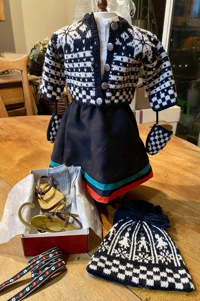 Conjunto y accesorios American Girl/Pleasant Company Kirsten’s Winter Story Foto 1 de 4