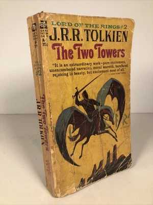 UNAUTHORIZED J.R.R Tolkien Lord of the Rings #2 The Two Towers Yellow Ace A-5 pb Foto 1 de 4