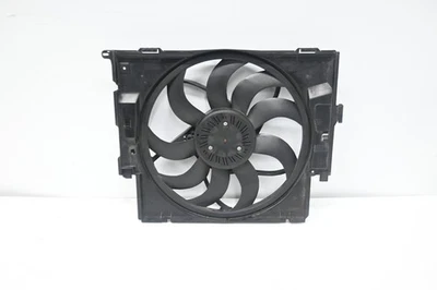 Carcasa ventilador radiador motor 600W OEM BMW F30 F32 F33 F22 335i 328 435i 428i 228i Foto 1 de 4