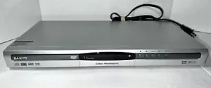 Lettore DVD Sanyo Cinema Progressive DWM-395 Silver Slim testato funzionante no telecomando - Foto 1 di 10