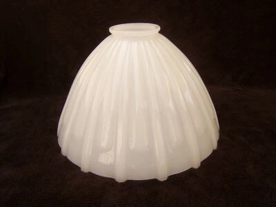 ancien grand globe en opaline blanc forme conique pour suspension lustre - Photo 1/4