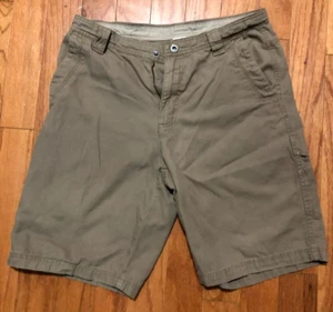 Columbia Omni Shield Mens Camping Fishing Hiking Shorts Tan Size 32 10 length - Picture 1 of 7