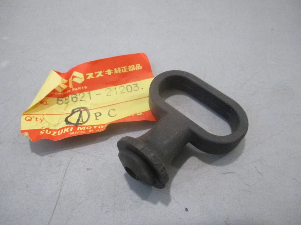 NOS Suzuki OEM Cable Guide 1972-1977 GT750 1986-1988 GSX-R1100 58621-21203 - Image 1 of 1