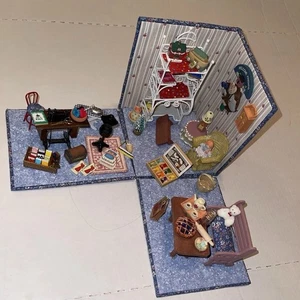 Vintage Handmade Diorama Cozy Country Room Box 80s Many Miniatures OOAK - Picture 1 of 11