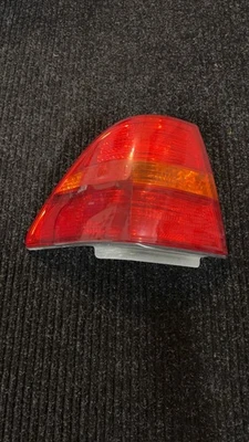 2001 2002 2003 2004 年 LEXUS LS430 尾灯左发球杆侧 25156150100 — 第 1/4 张图片