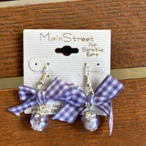 Main Street Lavender Earrings For Sensitive Ears Nickel-Free Bow Bead 1 1/2” - Picture 1 of 6