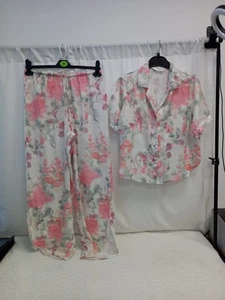 ❤️ Primark Pretty Patterned Sateen Pyjamas Size XS Ladies Vgc - Picture 1 of 6
