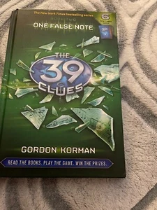 The 39 Clues Ser.: One False Note by Gordon Korman (2008, Hardcover) - Foto 1 di 2