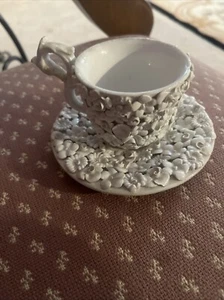 Ardalt Fiori Bianco Porcelain Cup & Saucer Creamware Italy Applied Flowers 5053 - Picture 1 of 7