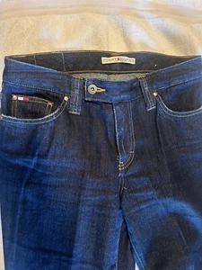 Womens capri jeans "Tommy Hilfiger" Size 6, Worn once Dark navy w cuffs. - Picture 1 of 7