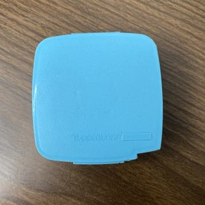 Dispensador de etiquetas adhesivas para congelador Tupperware de colección azul aguamarina con etiquetas 1446-3 - Imagen 1 de 9