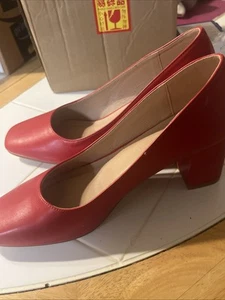 Gen Shuo Fashion Red Pumps Brand New Size 8 In Box With Tissue In The Toes. - Bild 1 von 6
