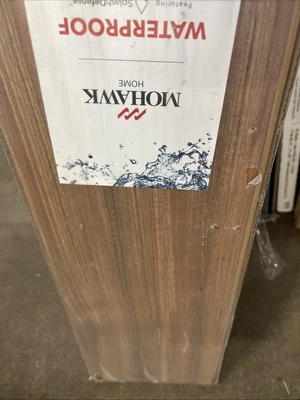 Clay Canyon Teak Mohawk 复合地板 17.18 平方英尺 每盒 — 第 1/3 张图片