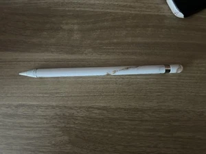 Apple Pencil 1st Generation with Lightning Connector with Removable Marble Skin - Afbeelding 1 van 2