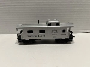 Mantua? HO Scale Southern Pacific Caboose Train Car #3724 Model Railroad - Picture 1 of 5