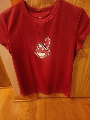 Cleveland Indians Girls Nike Chief Wahoo camiseta roja excelente estado usado Foto 1 de 4