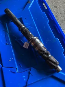 NP243 Gm, Chevrolet Transfer Case Mainshaft Output Shaft - Picture 1 of 3