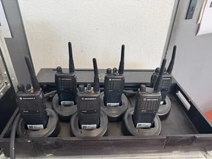 Motorola GP320, GP340 UHF Funkgeräte Set m. Security Headset Lautsprechermikrofo - Bild 1 von 12