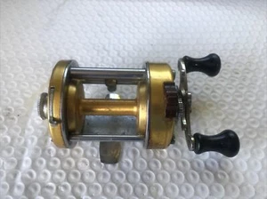 PENN 940 LEVELMATIC BALL BEARINGS BAIT-CASTING FISHING REEL - Picture 1 of 8