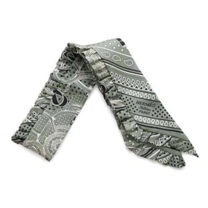 HERMES Bufanda Sarga Volantes Delantal Muñeca Bandana Seda 100% VertèESouji/Negro/Blanco - Imagen 1 de 8