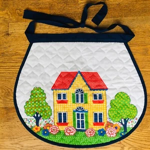 Home Is Where The Heart Is Retro Half Apron - Picture 1 of 5