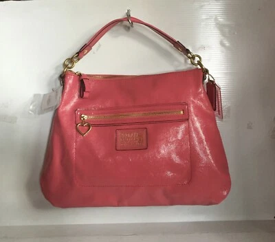 NUEVO CON ETIQUETAS COACH Grande 16"x12 Amapola Margarita Líquido Brillo Coral Rosa Charol 20108 Foto 1 de 4