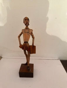 Handgeschnitzte Holz Don Quijote Skulptur mit Buch - Bild 1 von 3