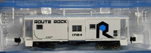 N Scale - BLUFORD SHOPS 44300 ROCK ISLAND Int. Ph. 4 Bay Window Caboose - Picture 1 of 4
