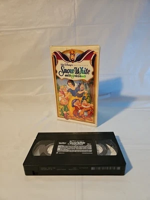 Walt Disney Masterpiece: Snow White And The Seven Dwarfs VHS - Image 1 of 4
