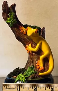 Yellow Gecko Chameleon Tree Figurine TILLANDSIA Rainforest Geico Martin Cousin - Picture 1 of 11