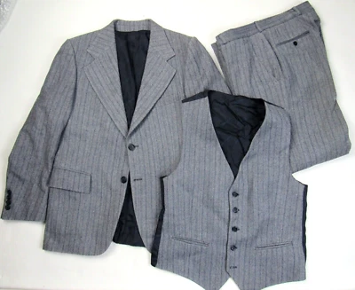 De Colección Años 70 Yves Saint Laurent 3 Piezas Traje A Rayas Chaqueta Pantalones Chaleco 38S / 34x29.5 Foto 1 de 4