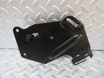 ⚙26239⚙ Mercedes-Benz W116 450SE Power Steering Pump Bracket — 第 1/4 张图片