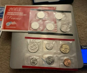 2005 US Mint Uncirculated Set Philadelphia & Denver W/ OGP - Picture 1 of 2