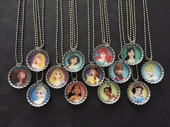 Collares inspirados en la princesa Disney favores de fiesta / 13 empaquetados individualmente  Foto 1 de 1