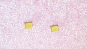 QTY (100) 68uf 6.3V 10%  "B" CASE 3528 SMD TANTALUM CAPS TAJB686K006R AVX ROHS - Picture 1 of 2