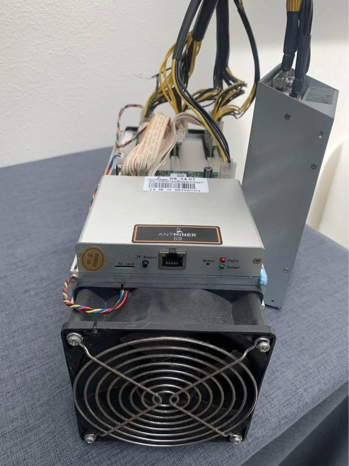 Bitmain Antminer S9_140T Miner BTC  FOR PARTS UNTESTED - Image 1 of 1