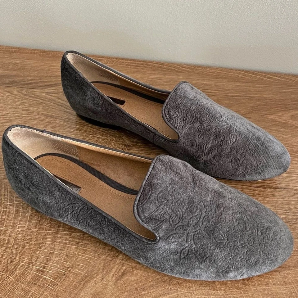 Mocasín plano TAHARI gris foley jacquard floral terciopelo sin cordones Foto 1 de 4
