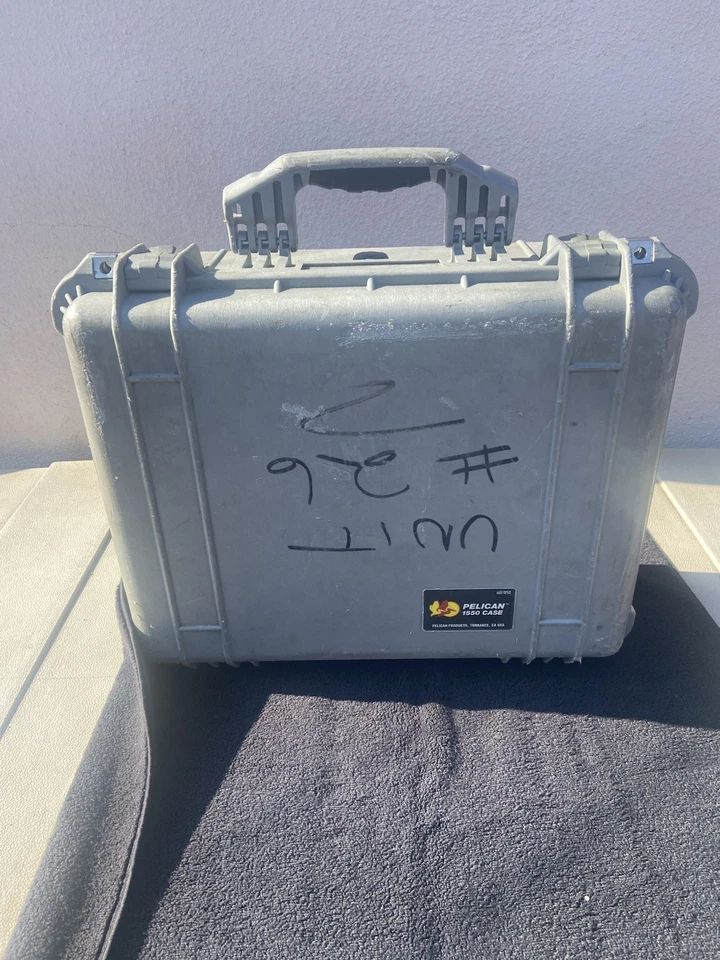 FUNDA PROTECTORA PELICAN 1550 CON ESPUMA GRIS ESTANCA Foto 1 de 4