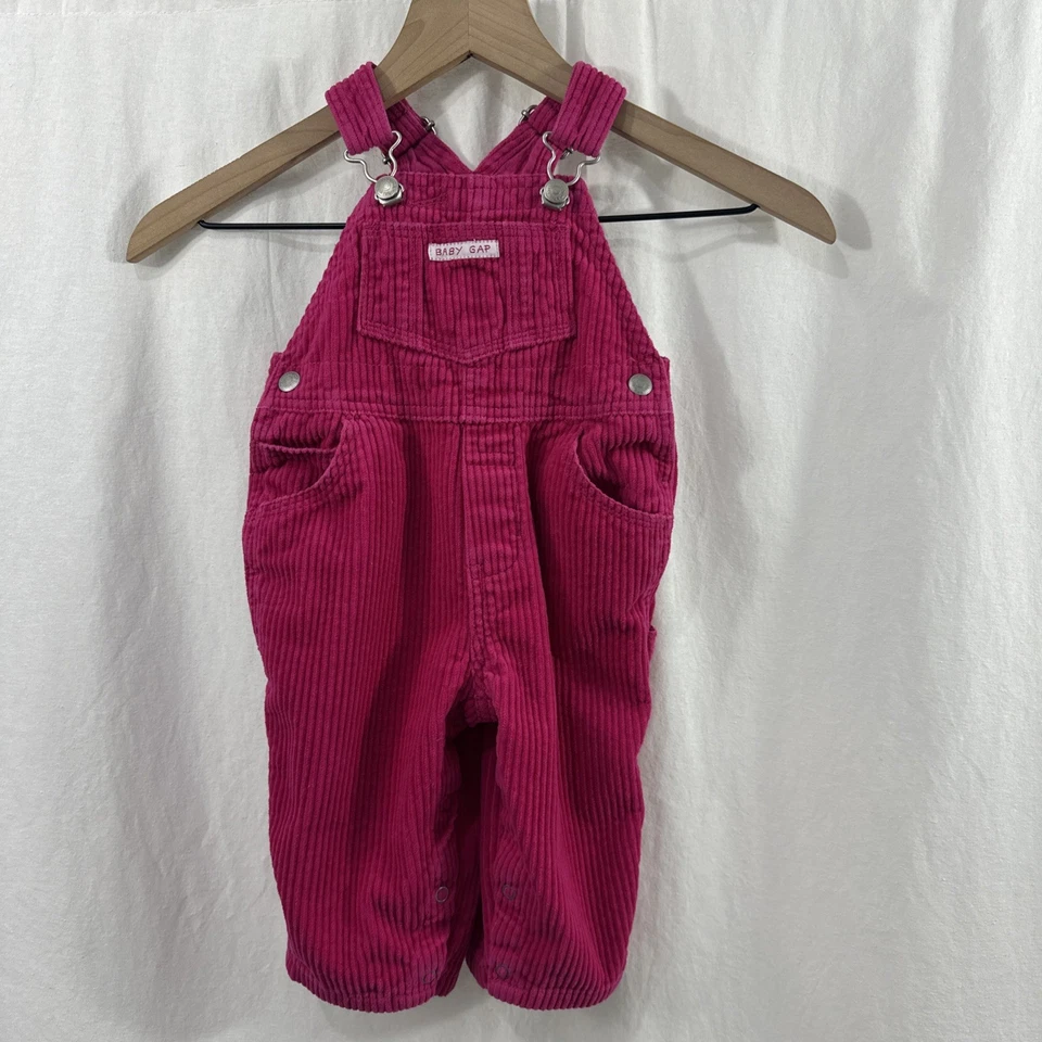 Mono de pana rosa Baby Gap Hot niñas talla M 6-12 meses botón a presión Foto 1 de 4