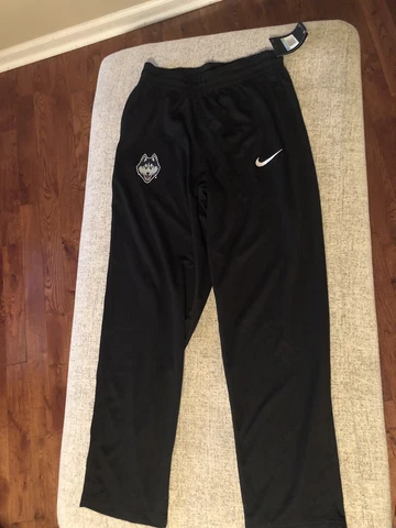 Nike UCONN Huskies Game Basketball Practice Pant Black Men's Medium AT5302 Cover
