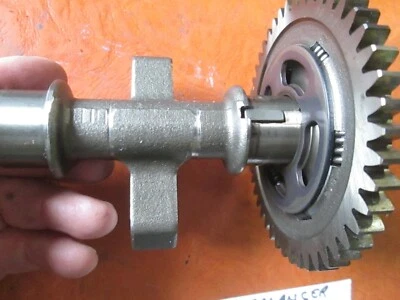 SUZUKI  1999 - 2010 GZ250 MARAUDER 12651-38202 BALANCE SHAFT 12666-38200 GEAR - Image 1 of 4