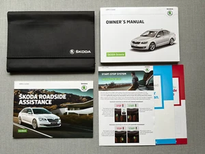 SKODA OCTAVIA MANUALE D'USO / MANUALE CON PACCHETTO PORTAFOGLIO 2012-2017 - Foto 1 di 3