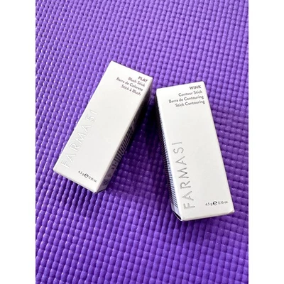 Paquete Farmasi: Palo de contorno de guiño y palo de rubor para jugar NUEVO en caja maquillaje Foto 1 de 4