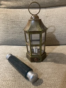 Universal Studios Wizarding World Harry Potter Deluminator and Lantern - Picture 1 of 10