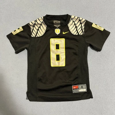Camiseta de fútbol juvenil Nike Oregon Ducks negra Marcus Mariota #8 talla 4 Foto 1 de 4