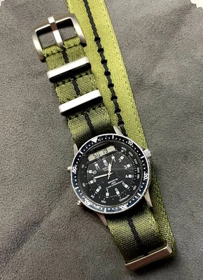 Seiko "Baby Arnie"H556-5029 Quartz Watch (Read Description) - Image 1 of 4