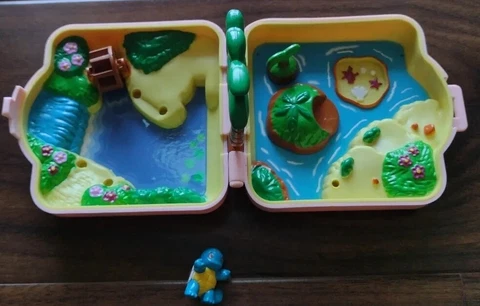 Vtg 1997 Pokemon Seafoam Polly Pocket incomplete Tomy Squirtle figure case Cover