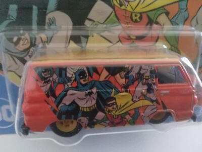 Hot Wheels 2022 Premium Pop Culture DC '66 DODGE A100 2/5 NARANJA Mag/RR BATMAN Foto 1 de 3