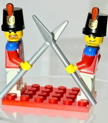 乐高® (2) 帝国士兵 Shako 帽子 (pi104 & pi118) 帝国卫队 卓越 — 第 1/4 张图片